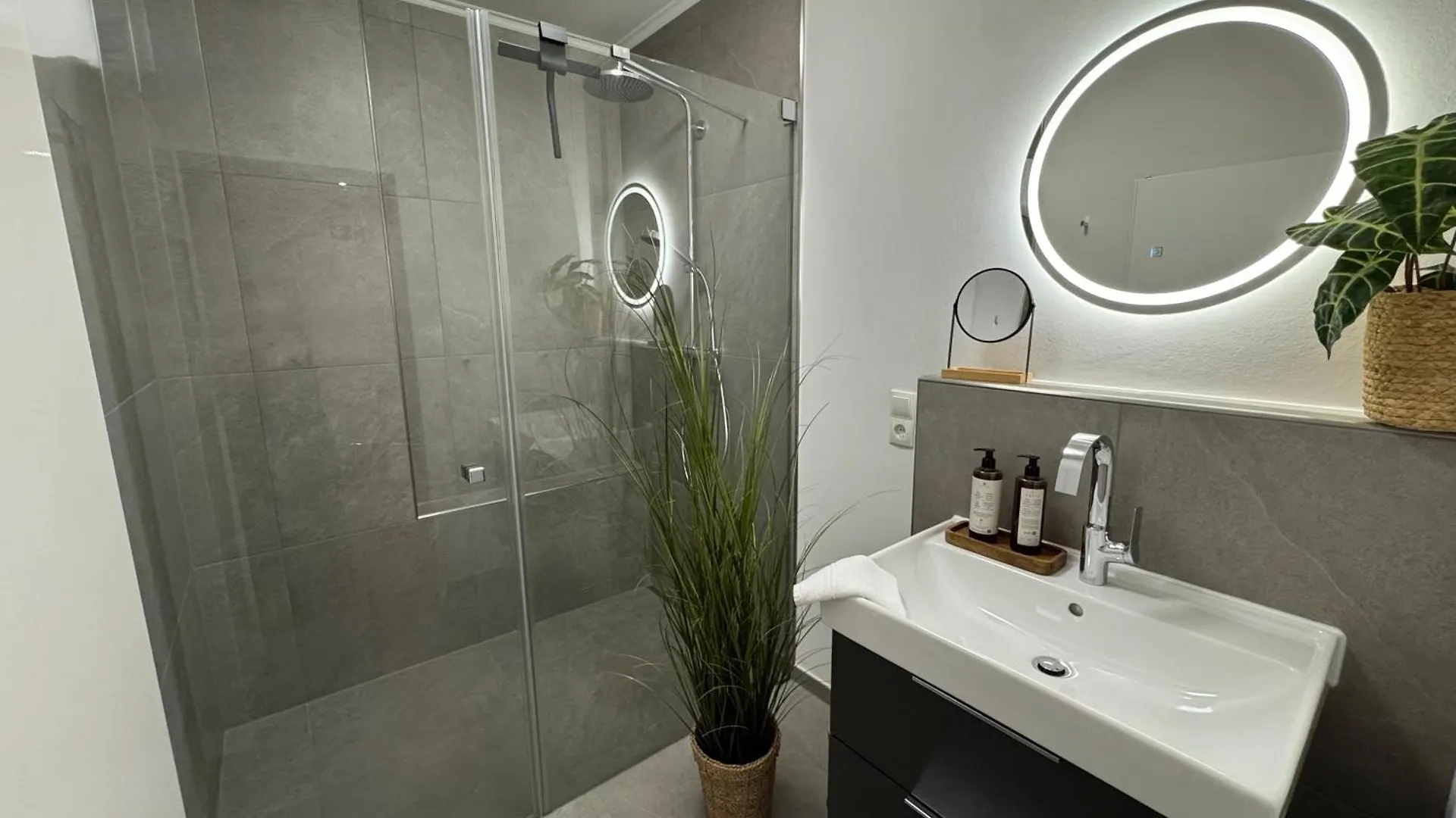 Mel&Bens Modern Oak-Apartments Fuer Bis Zu 12 Personen Bremen 0*,  Almanya